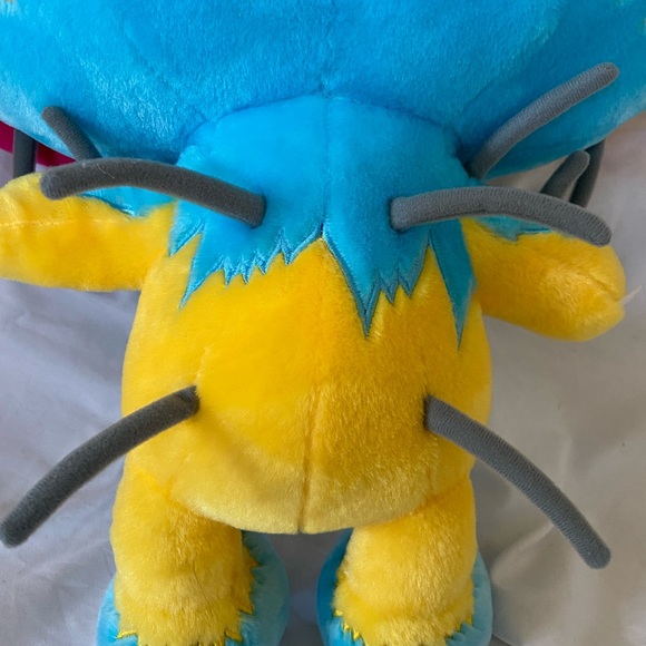 Sukamii The Starboy First Plushy - Picture 9 of 13